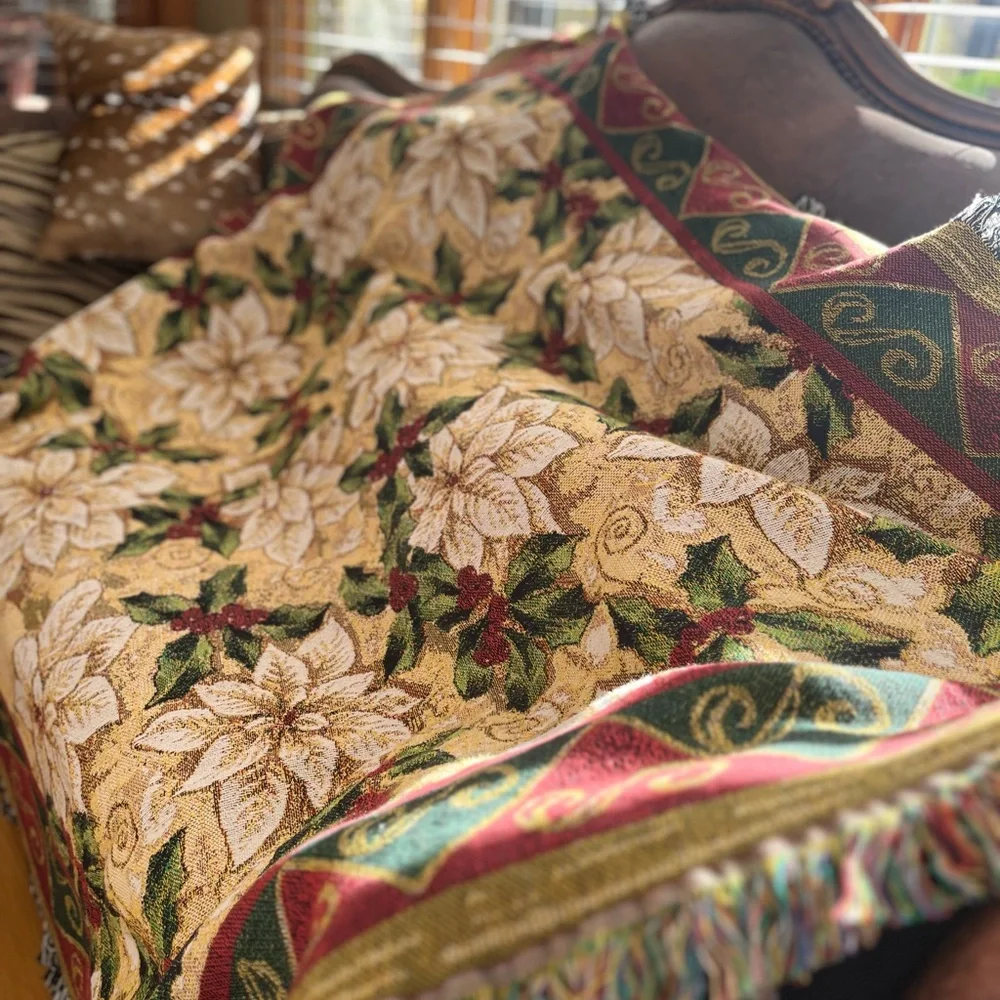 Festive Poinsettia Holiday Throw Blanket 6’ x 4’